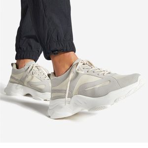 Shoe Dazzle Phaenna Chunky Sneaker, Women’s 6, NWOT